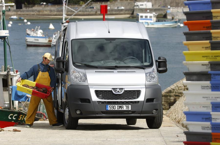  Peugeot Boxer 2006 года  (фото 36 из 81)